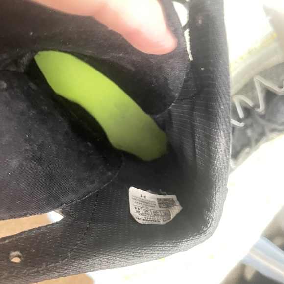 Under Armor, Mens Football/Soccer Cleats, black, size 12 very good condition - Picture 4 of 7